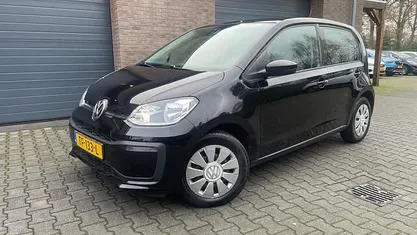 Gebruikt 2018 VW up! move up! Hatchback | € 7.499 (Goede deal)