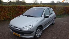 Grijs Gebruikt 2002 Peugeot 206 Hatchback | € 850 (Goede deal)