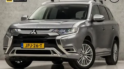 Gebruikt 2019 Mitsubishi Outlander P-HEV Intense SUV | € 19.445 (Eerlijke prijs)