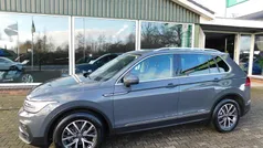 Grijs Gebruikt 2021 VW Tiguan Life SUV | € 26.950 (Eerlijke prijs)