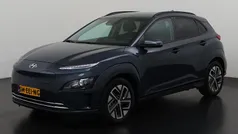 Dark teal metallic (tg8) Gebruikt 2022 Hyundai Kona SUV | € 23.945 (Eerlijke prijs)
