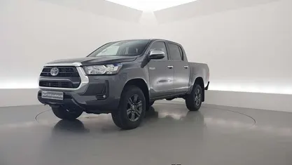 Grijs Occasion 2024 Toyota HiLux Pickup | € 44.450 (Eerlijke prijs)
