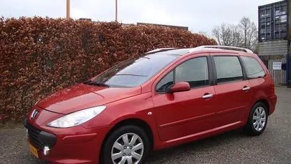 Rood Gebruikt 2005 Peugeot 307 Stationwagen | € 1.299 (Eerlijke prijs)