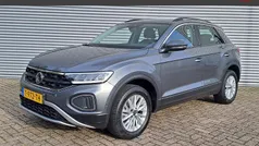 Gebruikt 2023 VW T-Roc Life SUV | € 23.495 (Goede deal)