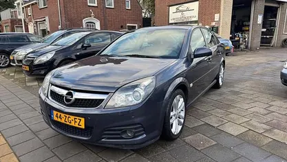 Occasion 2008 Opel Vectra GTS Excellence Hatchback | € 2.250 (Goede deal)