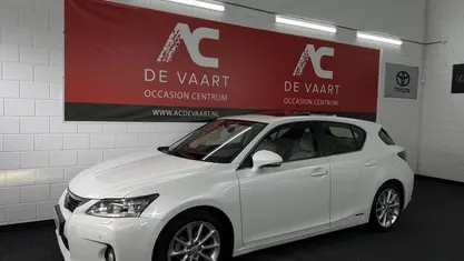 Wit Gebruikt 2012 Lexus CT200h Luxury Line Hatchback | € 11.999 (Eerlijke prijs)