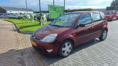 Rood Gebruikt 2003 Ford Fiesta Ghia Hatchback | € 1.999 (Eerlijke prijs)