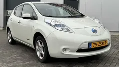 Wit Gebruikt 2013 Nissan Leaf Base Hatchback | € 5.450 (Eerlijke prijs)