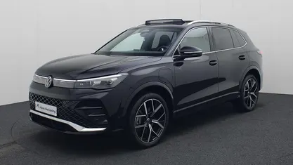 Zwart Nieuw 2025 VW Tiguan R-line SUV | € 54.940 (Goede deal)