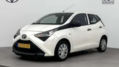 Wit Gebruikt 2019 Toyota Aygo Hatchback | € 9.745 (Eerlijke prijs)