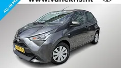 Grijs Gebruikt 2021 Toyota Aygo Hatchback | € 10.449 (Eerlijke prijs)