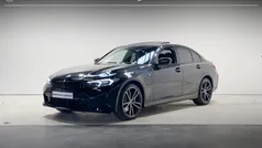 Saphirschwarz metallic (zwart metallic) Gebruikt 2025 BMW 320e Comfort Edition Sedan | € 49.895 (Eerlijke prijs)