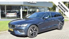 Blauw Gebruikt 2024 Volvo V60 Plus Stationwagen | € 47.700 (Eerlijke prijs)
