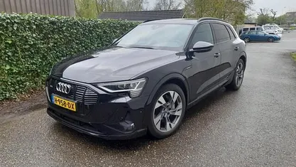 Zwart Occasion 2019 Audi e-tron S-Line SUV | € 23.900 (Eerlijke prijs)