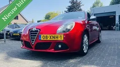 Rood Gebruikt 2012 Alfa Romeo Giulietta Business Hatchback | € 7.950 (Eerlijke prijs)