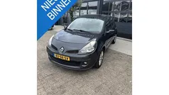 Grijs Gebruikt 2006 Renault Clio II Dynamique Hatchback | € 2.250 (Eerlijke prijs)