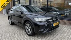 Zwart Gebruikt 2023 VW T-Roc R-line SUV | € 31.950 (Eerlijke prijs)