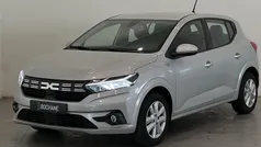 Grijs Gebruikt 2024 Dacia Sandero Expression Hatchback | € 18.695 (Eerlijke prijs)