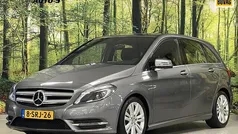 Grijs Gebruikt 2013 Mercedes B200 Ambition MPV | € 10.899 (Eerlijke prijs)