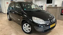 Zwart Gebruikt 2006 Renault Scénic II Dynamique MPV | € 1.499 (Eerlijke prijs)