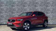 Rood Gebruikt 2022 Volvo XC40 Core SUV | € 35.694 (Eerlijke prijs)
