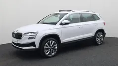 Wit Gebruikt 2024 Skoda Karoq SUV | € 35.440 (Eerlijke prijs)