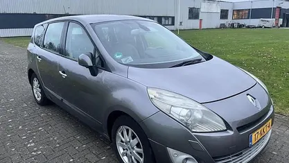 Occasion 2010 Renault Grand Scénic III Business MPV | € 2.999 (Eerlijke prijs)