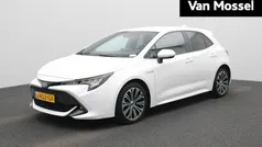 Wit Gebruikt 2020 Toyota Corolla Business Edition Hatchback | € 18.400 (Eerlijke prijs)