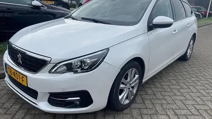 Occasion 2018 Peugeot 308 SW Stationwagen | € 6.750 (Goede deal)