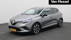 Gebruikt 2023 Renault Clio V Evolution Hatchback | € 18.935 (Eerlijke prijs)
