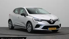 Gris platinum d69 Gebruikt 2023 Renault Clio V Equilibre Hatchback | € 15.445 (Eerlijke prijs)