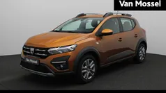 Oranje Gebruikt 2021 Dacia Sandero Comfort Hatchback | € 13.935 (Eerlijke prijs)