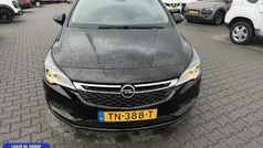 Zwart Gebruikt 2018 Opel Astra Business Stationwagen | € 5.999 (Goede deal)