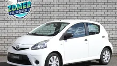Wit Gebruikt 2014 Toyota Aygo Hatchback | € 6.240 (Goede deal)