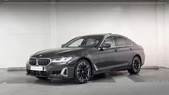 Gebruikt 2023 BMW 545e Comfort Edition Sedan | € 61.900 (Goede deal)