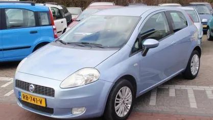 Blauw Occasion 2005 Fiat Punto Hatchback | € 1.499 (Eerlijke prijs)