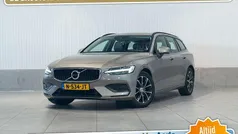 Gebruikt 2021 Volvo V60 Momentum Stationwagen | € 27.350 (Eerlijke prijs)