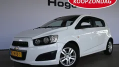 Wit Gebruikt 2011 Chevrolet Aveo LT Hatchback | € 2.440 (Eerlijke prijs)