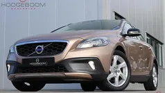 Bruin Gebruikt 2014 Volvo V40 CC Stationwagen | € 12.490 (Eerlijke prijs)