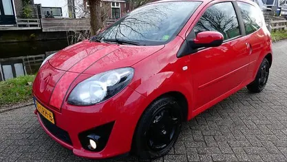 Gebruikt 2010 Renault Twingo Authentique Hatchback | € 2.345 (Eerlijke prijs)
