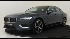 Blauw Gebruikt 2024 Volvo S60 Ultimate Sedan | € 43.490 (Eerlijke prijs)