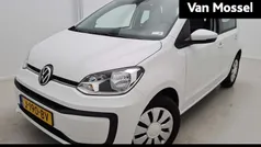 Gebruikt 2020 VW up! move up! Hatchback | € 10.900 (Eerlijke prijs)