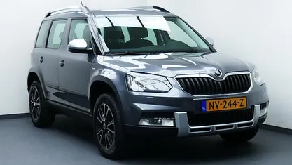 Grijs Gebruikt 2017 Skoda Yeti Outdoor Drive SUV | € 15.949 (Eerlijke prijs)