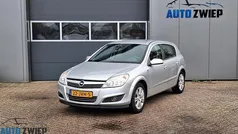 Gebruikt 2009 Opel Astra Cosmo Hatchback | € 3.950 (Eerlijke prijs)