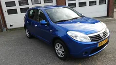 Gebruikt 2009 Dacia Sandero Lauréate Hatchback | € 1.950 (Eerlijke prijs)