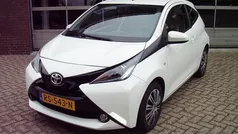 Gebruikt 2018 Toyota Aygo X-play Hatchback | € 8.450 (Eerlijke prijs)