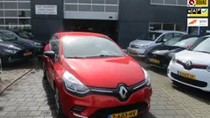 Rood Gebruikt 2018 Renault Clio IV Hatchback | € 9.940 (Eerlijke prijs)
