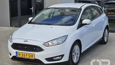 Wit Gebruikt 2017 Ford Focus Trend Hatchback | € 9.949 (Super prijs)