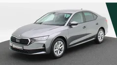 Grijs Nieuw 2024 Skoda Octavia Business Line Hatchback | € 35.950 (Super prijs)