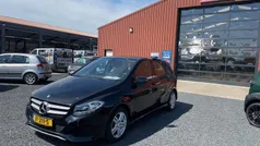 Zwart Gebruikt 2016 Mercedes B180 MPV | € 12.950 (Eerlijke prijs)